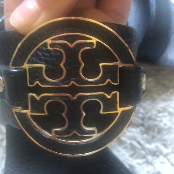 Authentic Tori Burch good condition leather black with gold plated logo - Picture 3 of 10